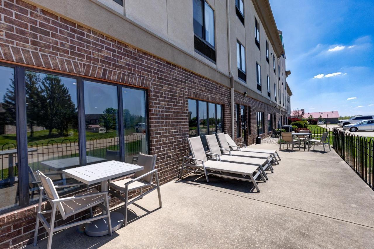 Holiday Inn Express Hotel & Suites Shelbyville By Ihg Exterior photo