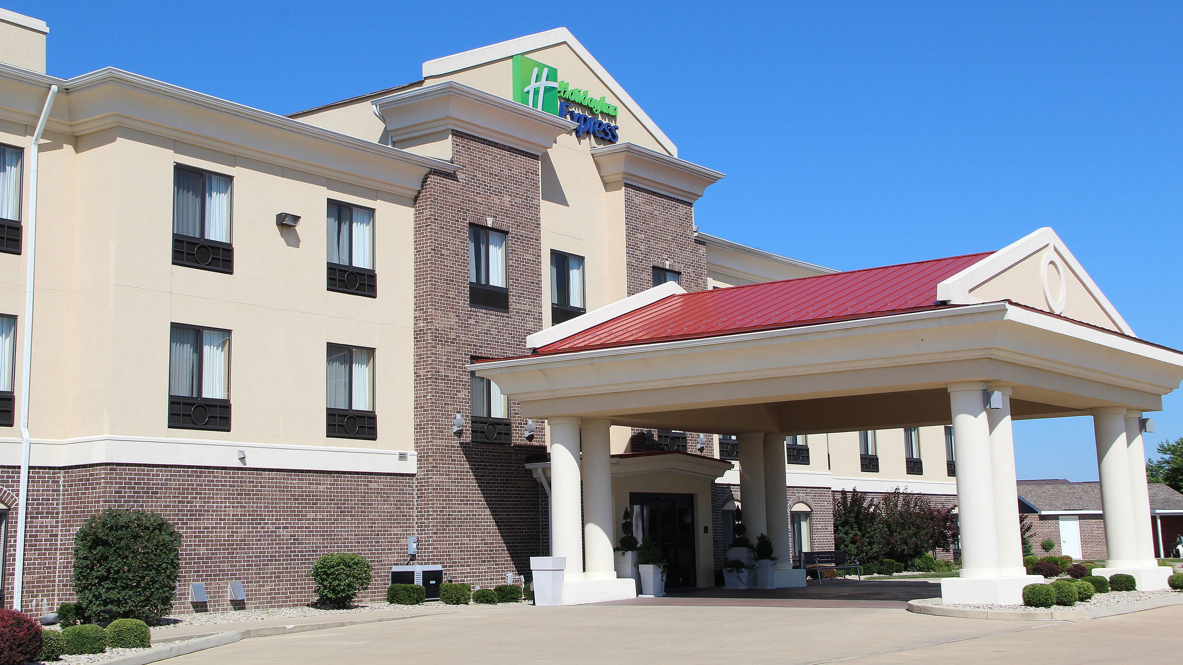 Holiday Inn Express Hotel & Suites Shelbyville By Ihg Exterior photo