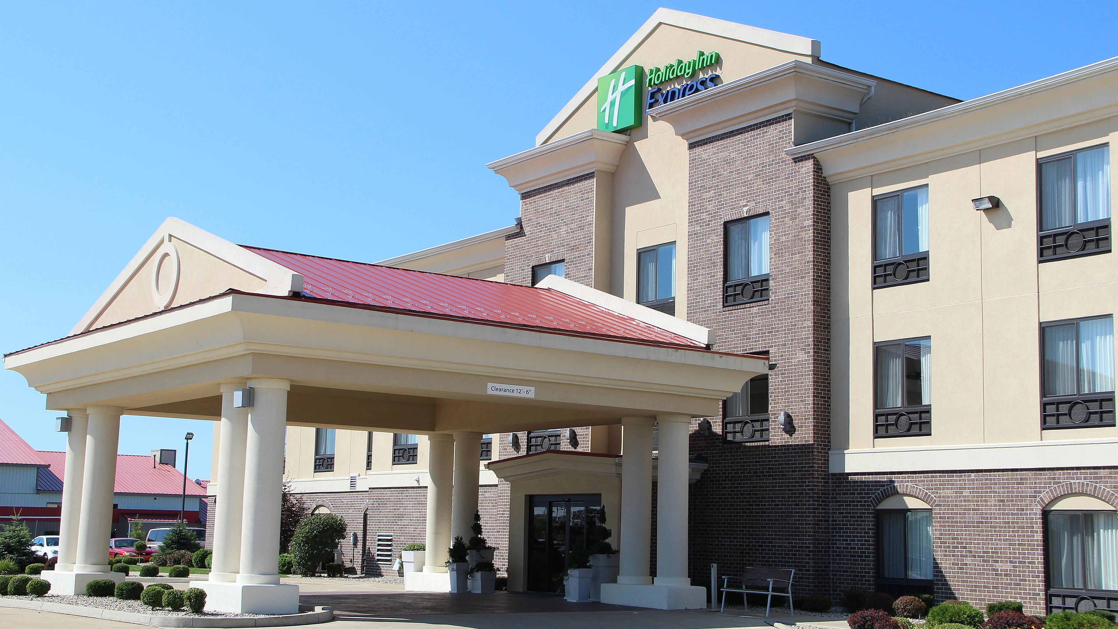 Holiday Inn Express Hotel & Suites Shelbyville By Ihg Exterior photo